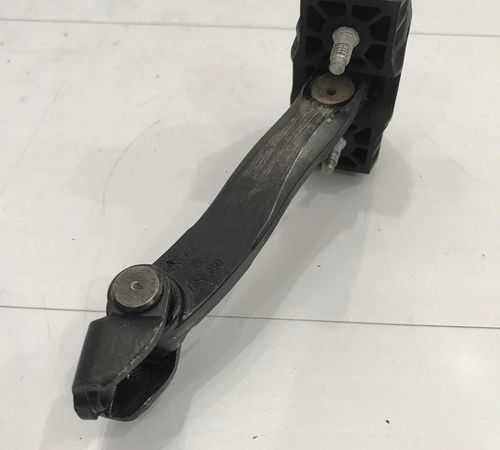 Limitador Traseiro Direito Chevrolet Vectra Sedan 2006-2012