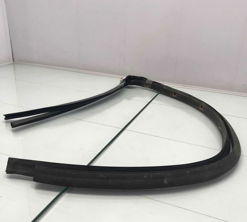 Borracha De Vedação Traseira Direita Fiat Grand Siena 12-20