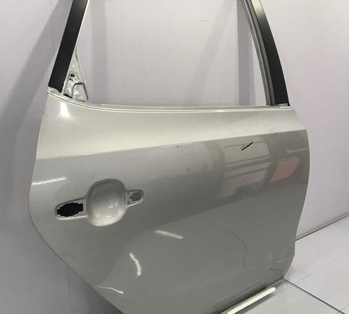 Porta Traseira Direita Hyundai I30 2009/2013 Com Detalhe