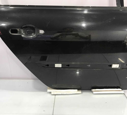 Porta Traseira Direita Renault Megane Sedan 06/12 Com Detalh
