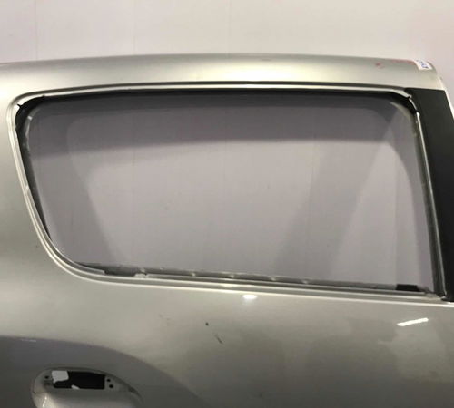 Porta Traseira Direita Renault Sandero 15/19 Com Detalhe