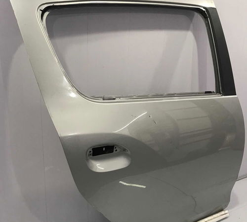Porta Traseira Direita Renault Sandero 15/19 Com Detalhe