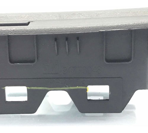 Moldura Botão Vidro Traseiro Direito Chevrolet Onix 2017