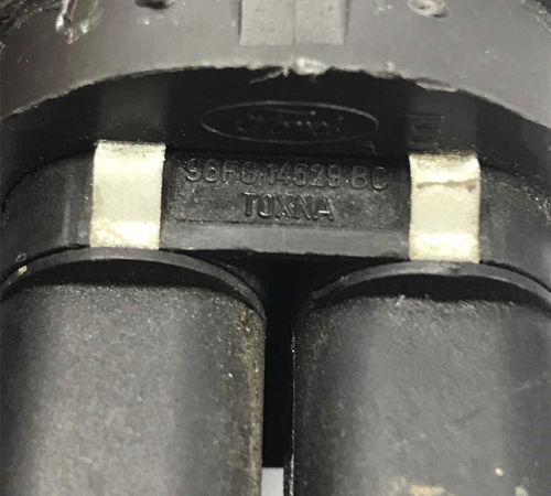 Comando Botão Vidro Dianteiro Esq C/detalhe Ford Ka 2012