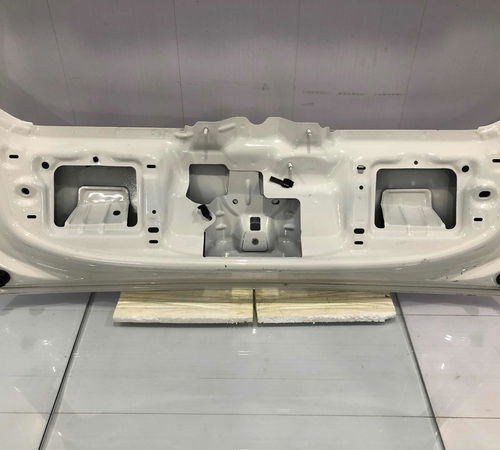 Capo Tampa Traseira Volkswagen Up 2015/2019