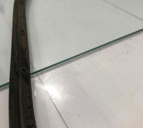 Borracha De Vedação Traseira Direita Ford Fusion 2006/2009
