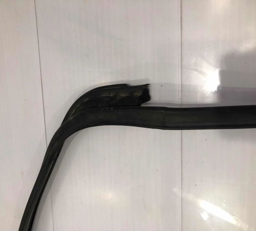 Borracha De Vedação Traseira Direita Ford Fusion 2006/2009