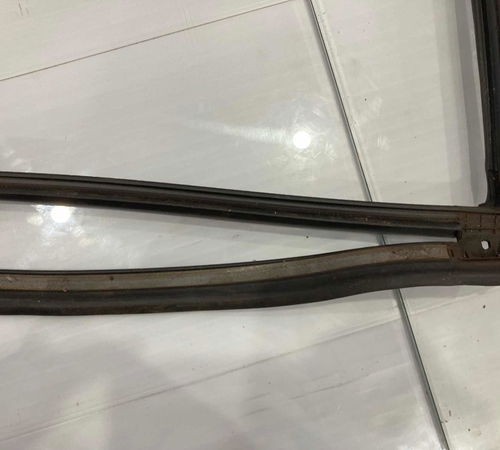 Borracha De Vedação Traseira Direita Ford New Fiesta Sedan