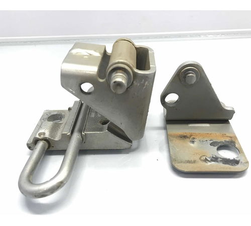 Dobradiça Porta Traseira Direita Volkswagen Polo Sedan 2012