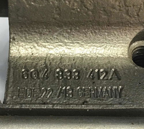 Dobradiça Porta Traseira Direita Volkswagen Polo Sedan 2012