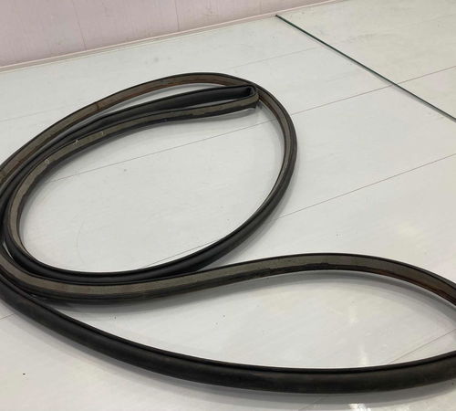 Borracha De Vedação Traseira Direita Volkswagen Polo Sedan