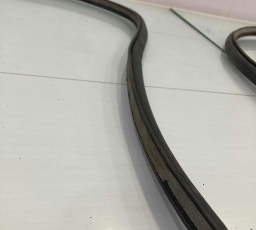 Borracha De Vedação Traseira Direita Volkswagen Polo Sedan