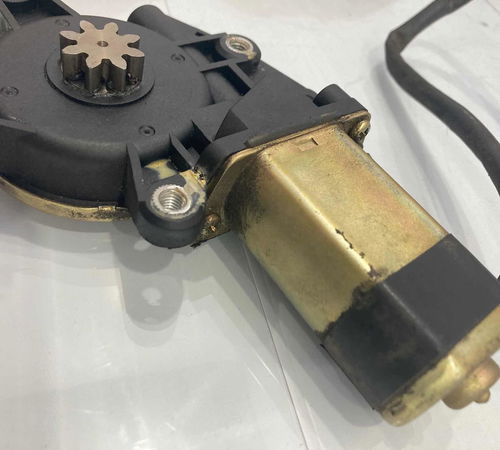 Motor Máquina De Vidro Traseiro Direito Gm Corsa Classic
