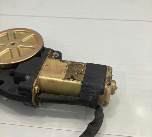 Motor Máquina De Vidro Traseiro Direito Gm Corsa Classic