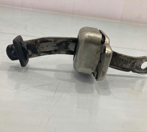 Limitador Porta Traseira Direita Chevrolet Corsa Classic