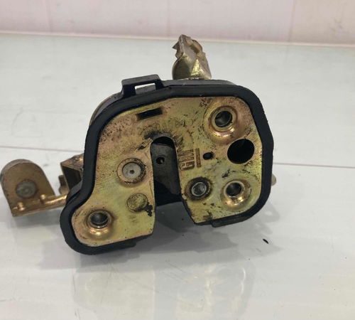 Fechadura Traseira Direita Chevrolet Corsa Classic 00/10