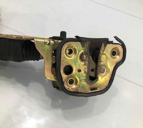 Fechadura Traseira Direita Chevrolet Corsa Classic 00/10