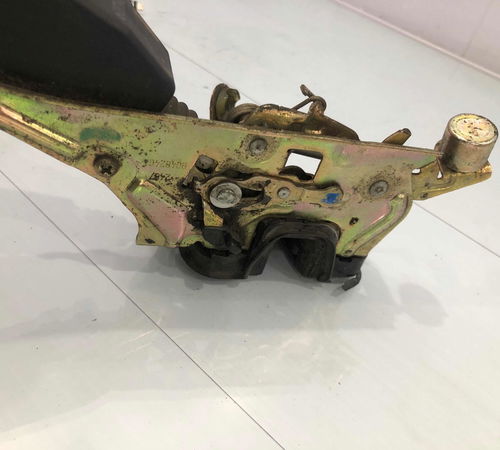 Fechadura Traseira Direita Chevrolet Corsa Classic 00/10