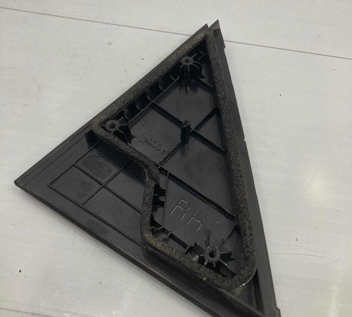 Acabamento Porta Traseira Direita Hyundai Hb20 Hatch