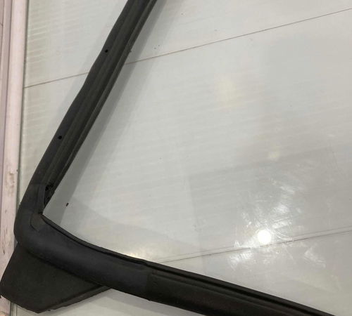 Borracha De Vedação Traseira Direita Toyota Corolla 20/21