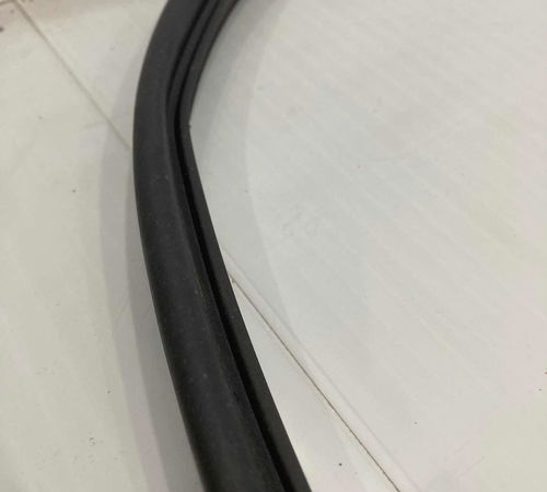 Borracha De Vedação Traseira Direita Toyota Corolla 20/21