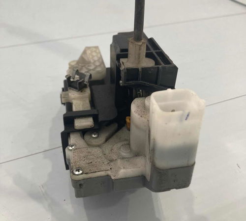 Fechadura Porta Traseira Direita Ford Fiesta 2003/2014