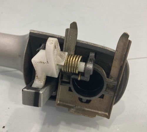 Maçaneta Externa Traseira Direita Prata Ford Fiesta 03/14