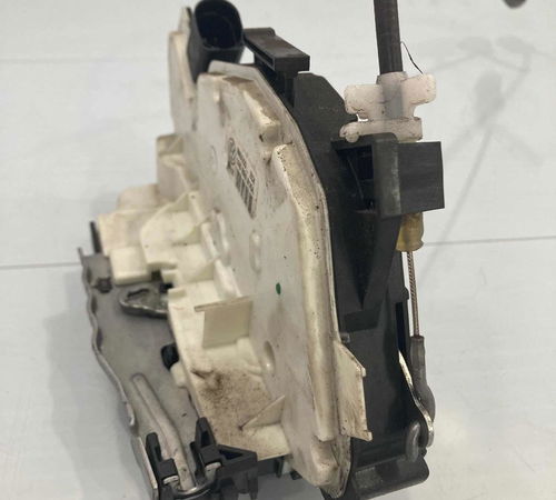 Fechadura Porta Traseira Direita Volkswagen Up 2015