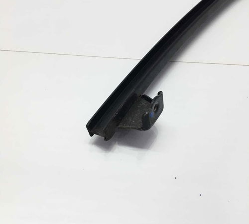 Guia Canaleta Vidro Traseira Direita Toyota Corolla 15/17