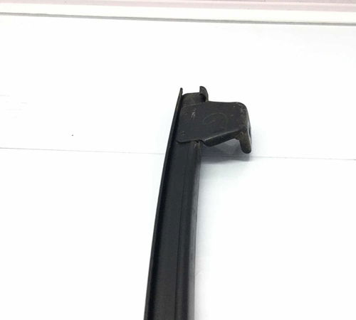 Guia Canaleta Vidro Traseira Direita Toyota Corolla 15/17