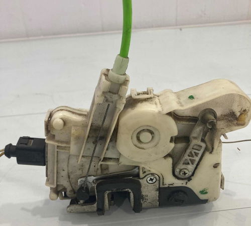 Fechadura Traseira Direita Volkswagen Fox 2013