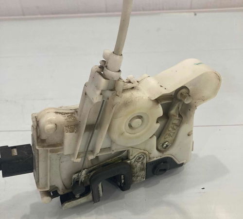 Fechadura Traseira Direita Volkswagen Voyage G5/g6 2013