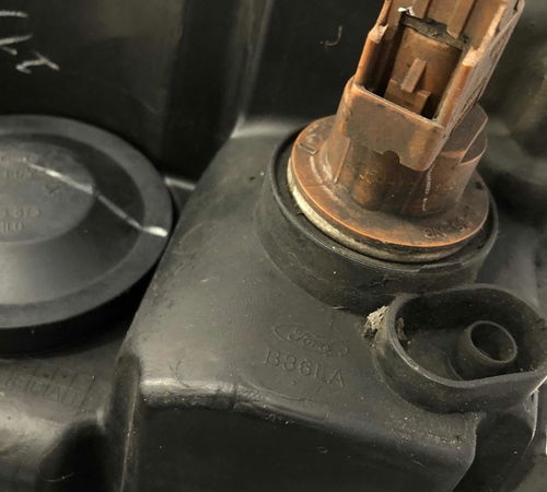 Farol Direito Ford Fusion 2006/2009 Recuperado