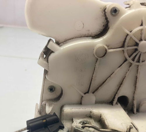 Fechadura Traseira Direita Volkswagen Voyage G5/g6 2012
