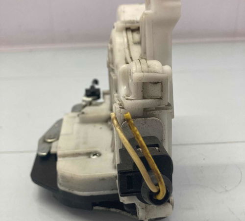 Fechadura Traseira Direita Volkswagen Voyage G5/g6 2012