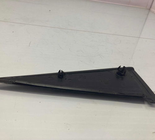 Acabamento Externo Traseiro Direito Gm Corsa Classic 00/10