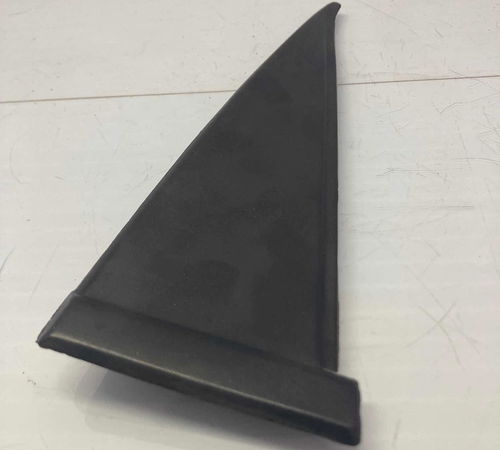Acabamento Externo Traseiro Direito Gm Corsa Classic 00/10