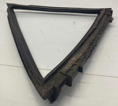 Borracha Do Vidro Vigia Traseiro Direito Toyota Corolla 2015