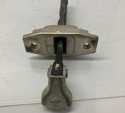 Limitador Porta Traseira Direita Toyota Corolla 2015/2017
