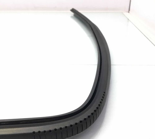 Borracha Canaleta Traseira D. Chevrolet Corsa Classic 00/10