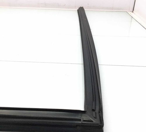 Borracha Canaleta Traseira Direita Nissan Tiida 2008/2014