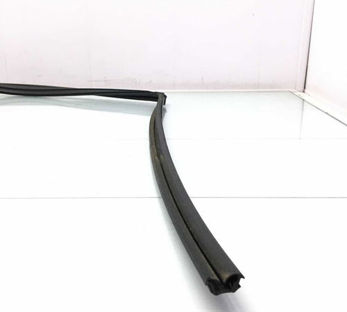 Borracha Canaleta Traseira Direita Toyota Corolla 2020/2021