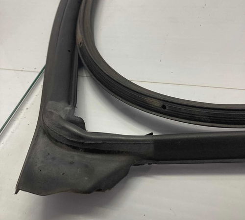 Borracha Vedação Traseira Direita Toyota Corolla 15/17