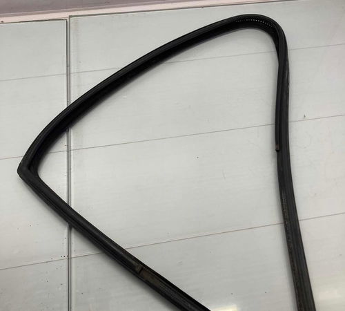Borracha Canaleta Porta Traseira Direita...