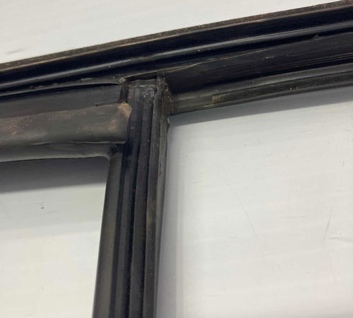 Borracha Canaleta Traseira Direita Cromada Vw Tiguan 2016