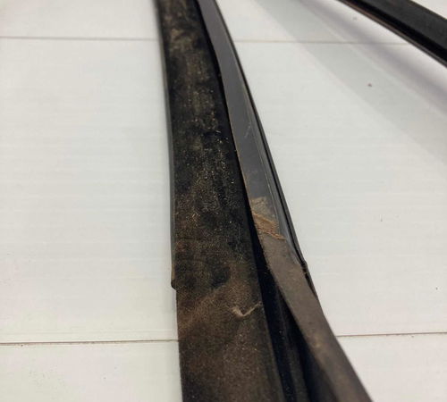 Borracha Canaleta Traseira Direita Vw Polo Sedan 2012