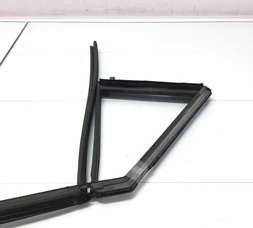 Borracha Canaleta Traseira Esquerda Hyundai Hb20 Sedan 13/16