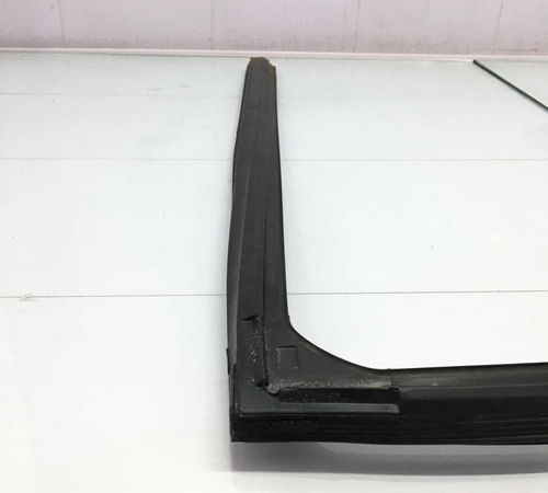 Borracha Canaleta Traseira Esquerda Hyundai Hb20 Sedan 13/16