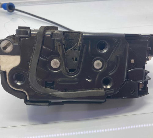 Fechadura Traseira Esquerda Volkswagen Up 2015