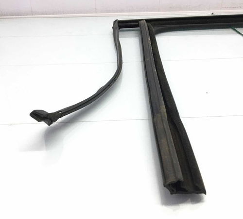 Borracha Canaleta T. E. Volkswagen Tiguan 2016 C/detalhe